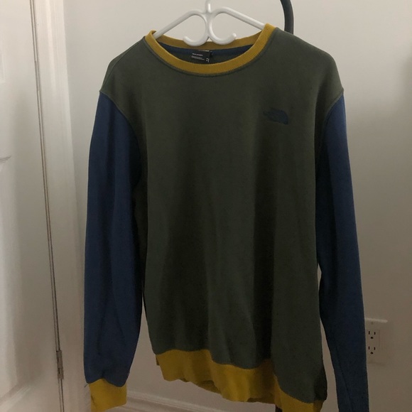 The north face green crewneck (M) - Picture 2 of 3
